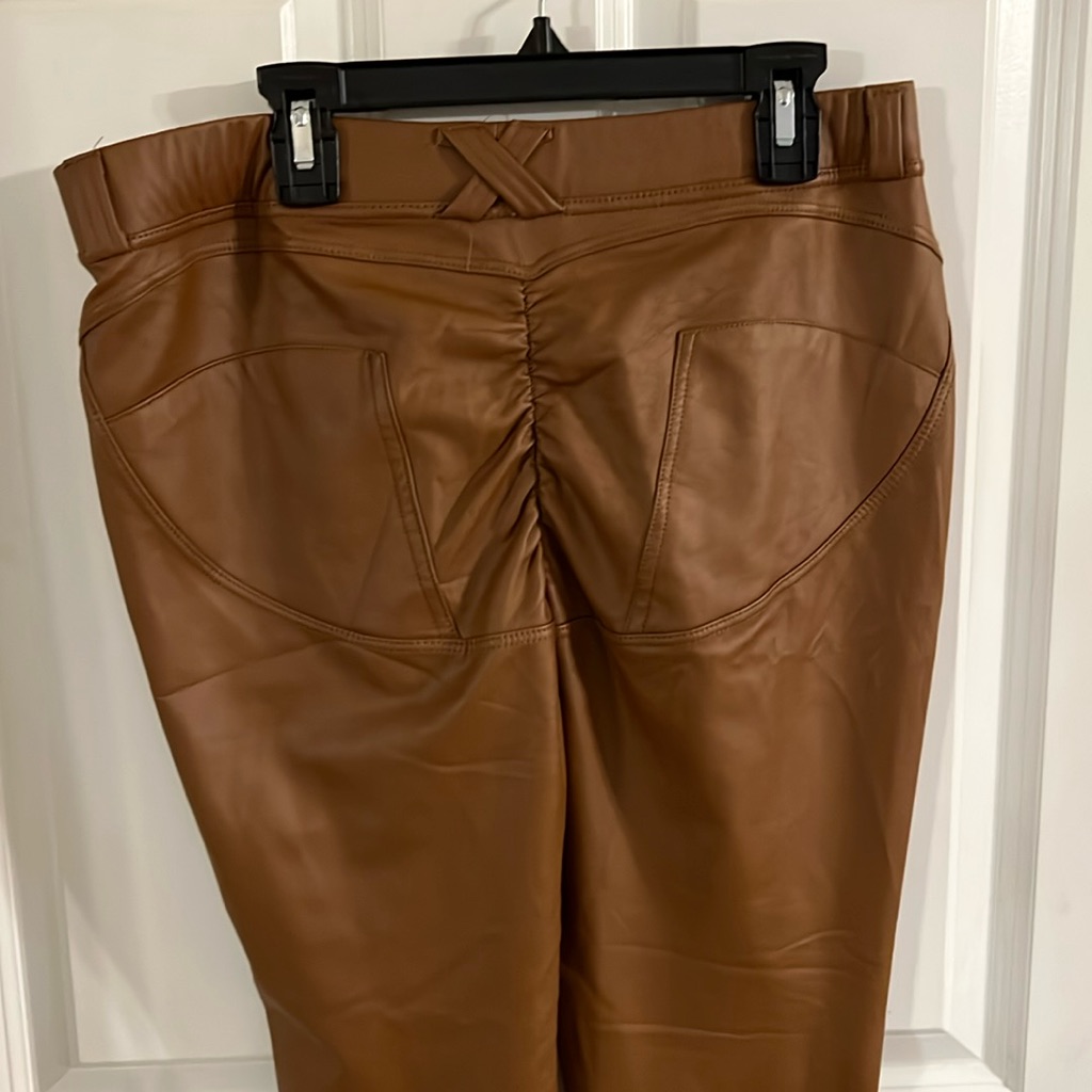 Brand New Perfect Condition Curve And Hansen Vegan Leather Pull On Pants
